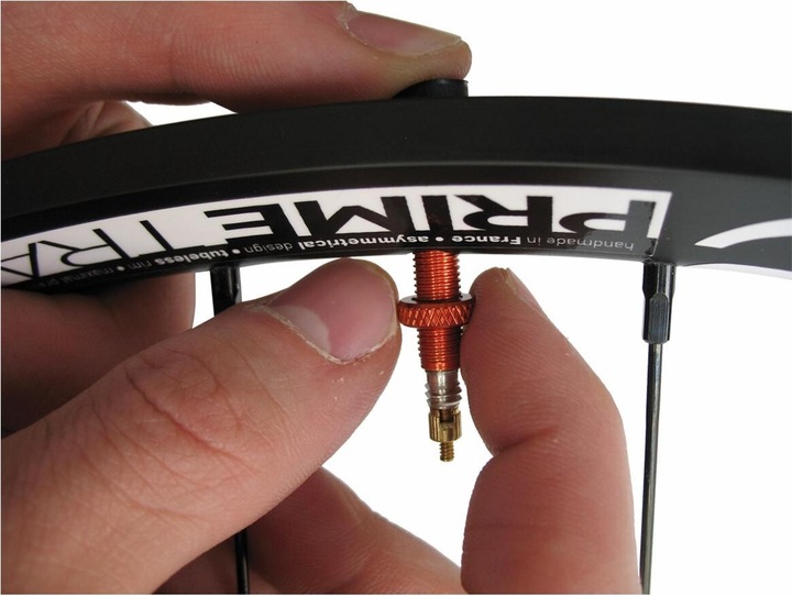 Actual product image VAR Tubeless Valve Al Og 35mm 2-St Orange, Pair