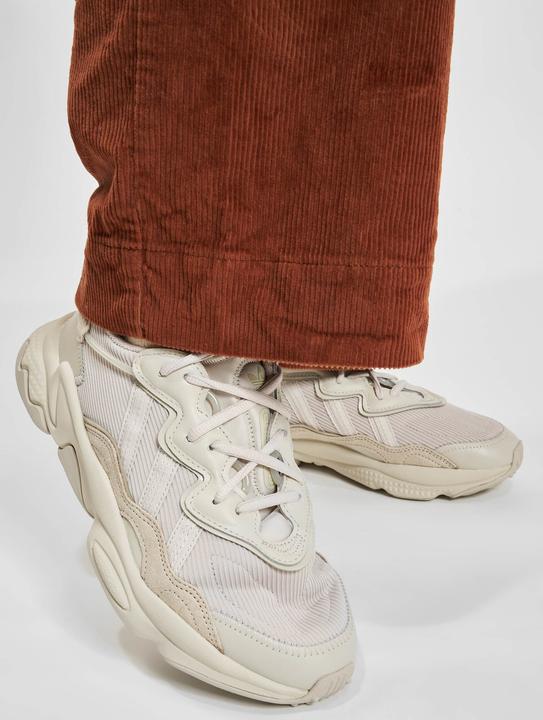 Produktbild adidas Ozweego (46)