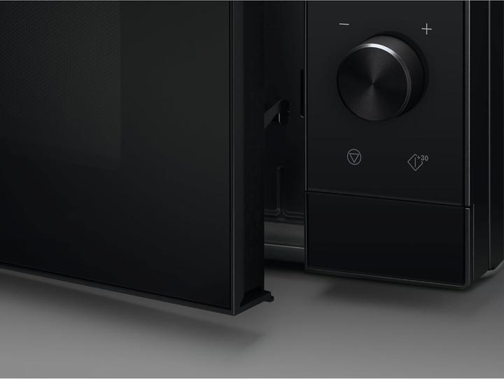 Produktbild AEG Freistehende Mikrowelle MFB252DB (25 l)
