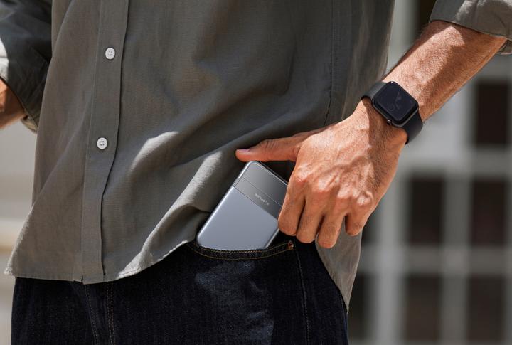 Actual product image EcoFlow RAPID Magnetic Powerbank silver 5,000mAh (5000 mAh, 30 W, 19.34 Wh)