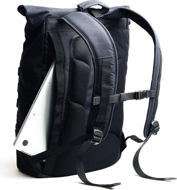 Actual product image Crumpler The Trooper black (Camera shoulder bag, 28 l)