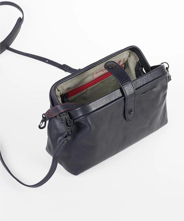 Actual product image Aunts & Uncles Mrs. Eclair Shoulderbag Night Sky