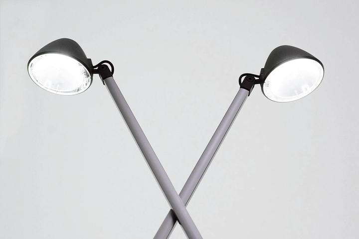 Produktbild Waldmann LED-Tischleuchte Lucio, 3,5 W, 300 lm, 3000 K, dimmbar, dreh- & neigbar, USB, Alumin... (300 lm)