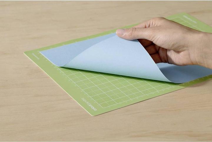 Actual product image Cricut Joy Xtra Standard-Grip cutting mat, 21.6 x 30.5 cm