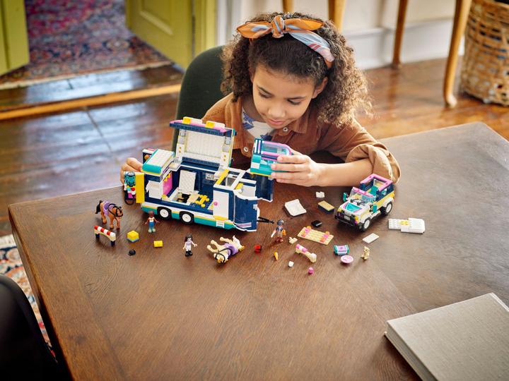 Produktbild LEGO Pferdeanhänger (41722, LEGO Friends)