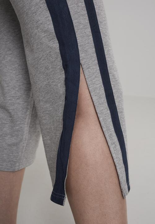 Produktbild Urban Classics Ladies Taped Terry Culotte (S)