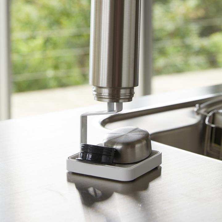 Actual product image Yamazaki TOWER bottle drainer