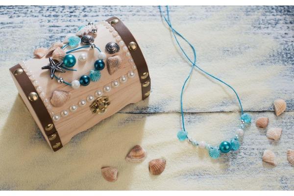 Actual product image Glorex Treasure chest