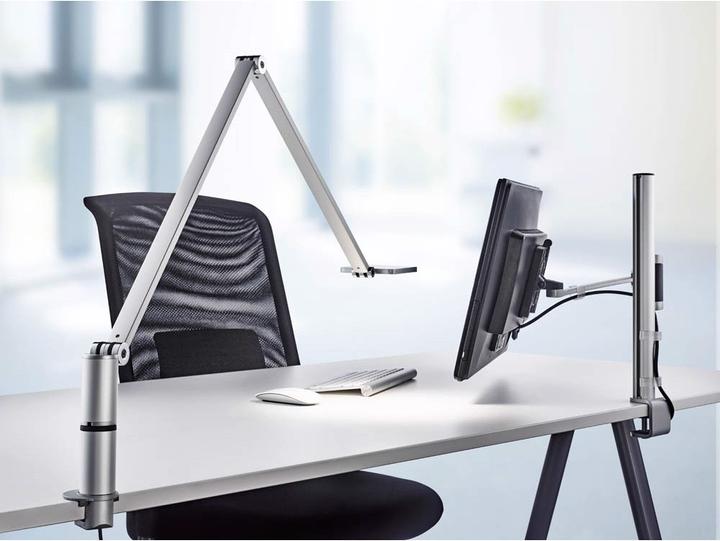 Actual product image Novus Attenzia task clamb 1 (742 lm)