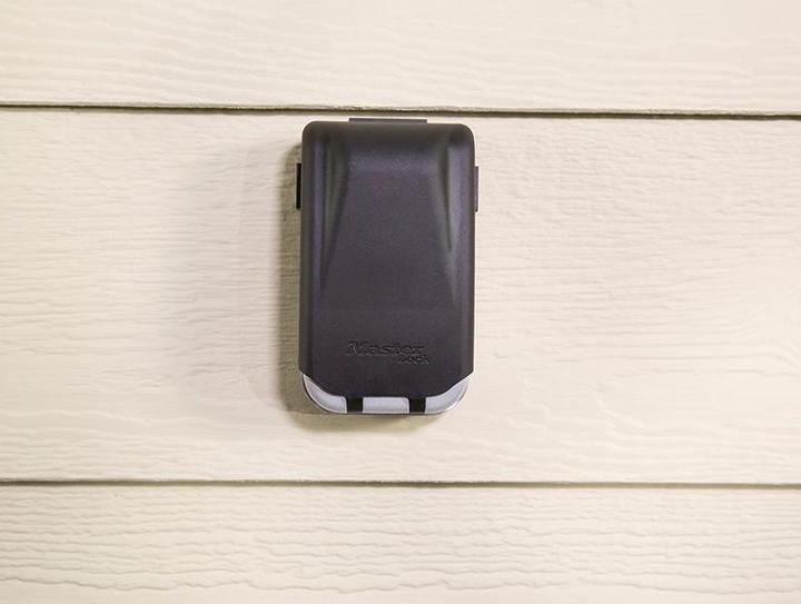 Actual product image Master Lock 5425e Light Up Dial Select Access Wall Mounted Key Box