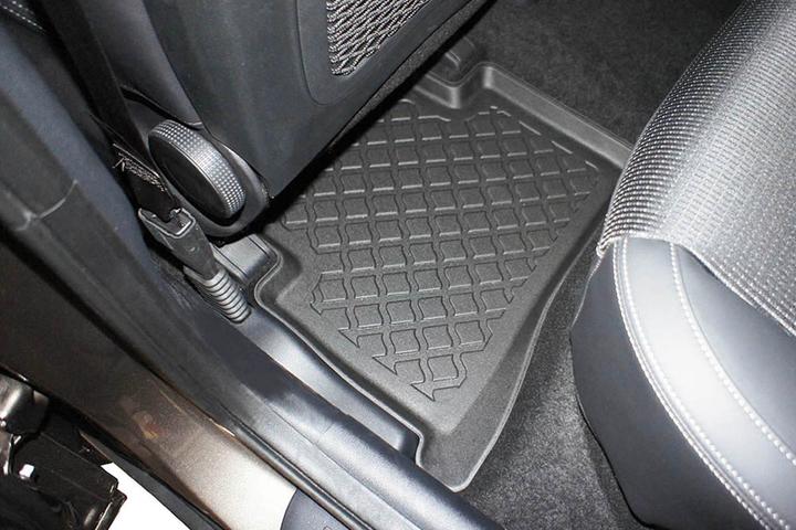 Produktbild Aristar Allwetter Fussmatten für Hyundai Tucson ab 7/2015 bis 9/2020 / Kia Sportage IV ab 1/2016 bis 12/2021 (1 Set à 4 Fussmatten)