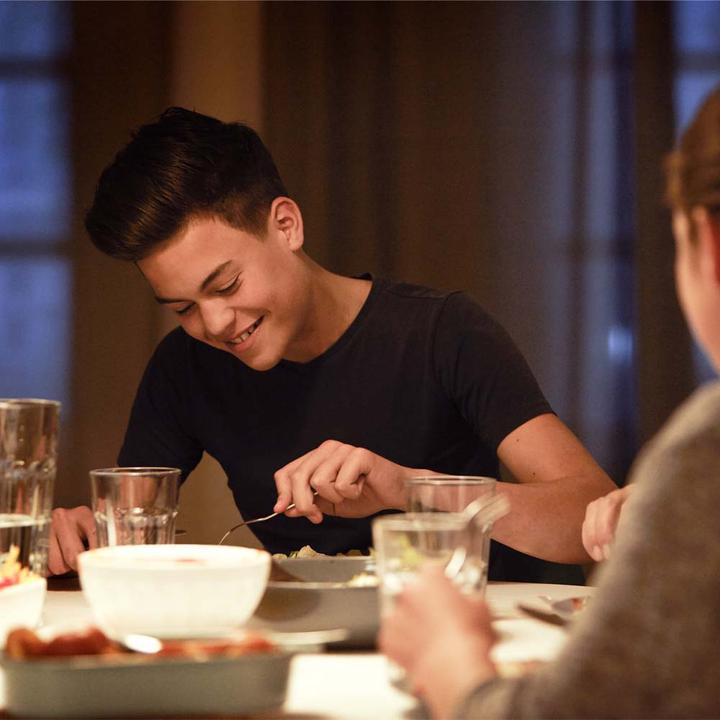 Produktbild Philips LED Classic (E27, 750 lm, 1x)