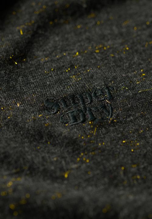 Produktbild Superdry Studios T-Shirt mit Noppenstickerei und V-Ausschnitt (10XL)