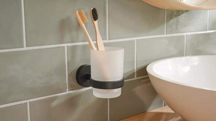 Image du produit tesa MOON WHITE Gobelet pour brosse à dents avec solution adhésive sans perçage
