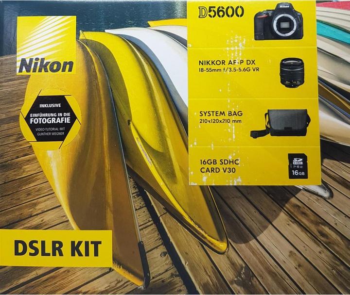 Produktbild Nikon D5600 Kit inkl. 16GB Speicherkarte und Tasche (24.20 Mpx, APS-C / DX)