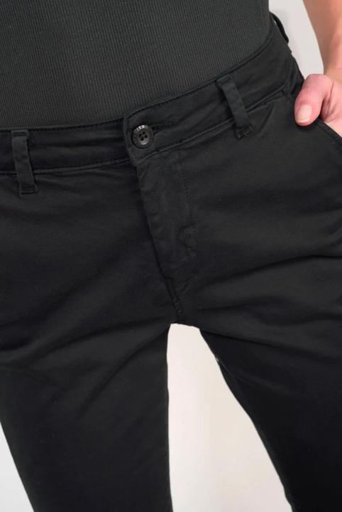 Actual product image Le Temps Des Cerises 's chino trousers dyli 6 (Frequency band 38 (2600 MHz))