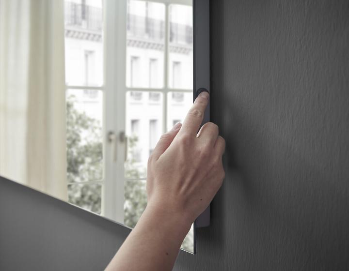 Immagine prodotto Emco mee Specchio luminoso a LED, due luci superiori, 1300 x 790 mm, 449600006