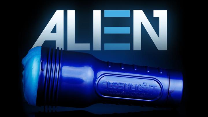 Actual product image Fleshlight Alien Blau