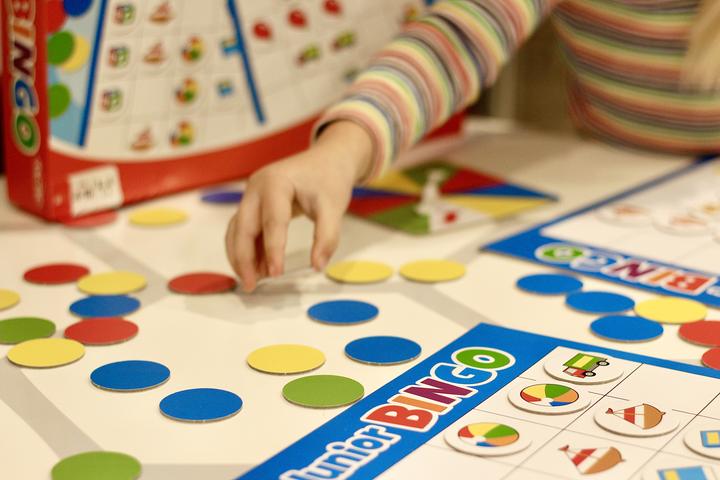 Actual product image Tactic Junior bingo (Danish, Dutch, English, Estonian, Finnish, French, German, Lithuanian, Norwegian, Swedish, Ukrainian, 2 - 6 Players)
