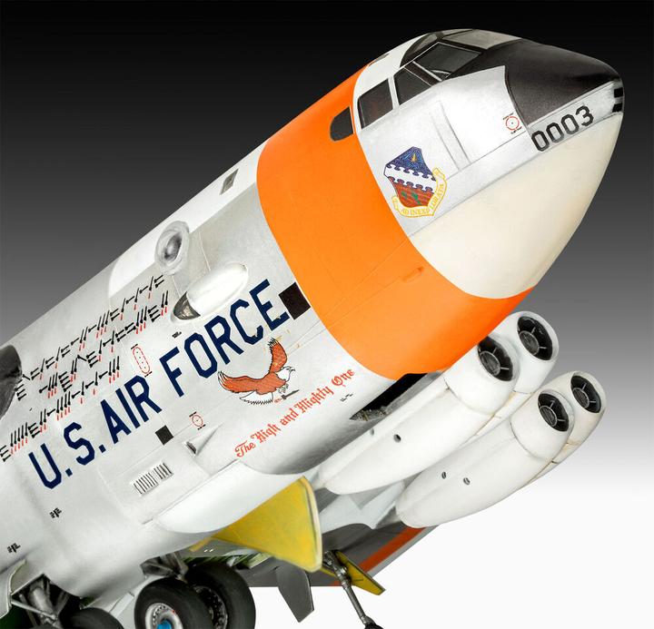 Produktbild Revell B-52D Stratofortress Platinum Edition