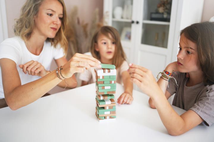 Produktbild small foot Wackelturm „Gold Edition“ (Deutsch)