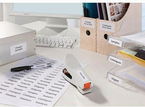 Actual product image Avery Universal labels