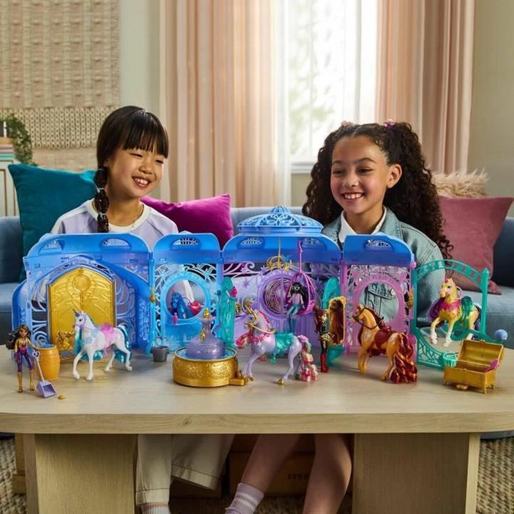 Produktbild Spin Master Unicorn Academy - Stall Spielset (inkl. Brunnen mit Licht- und Soundeffekten)