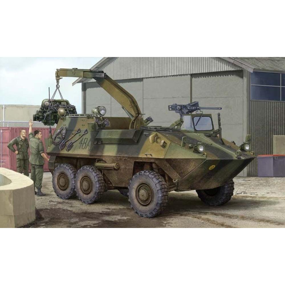Trumpeter Canadian Husky 6x6 APC