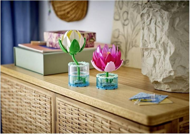 Actual product image LEGO Seerosen (LEGO Botanicals)