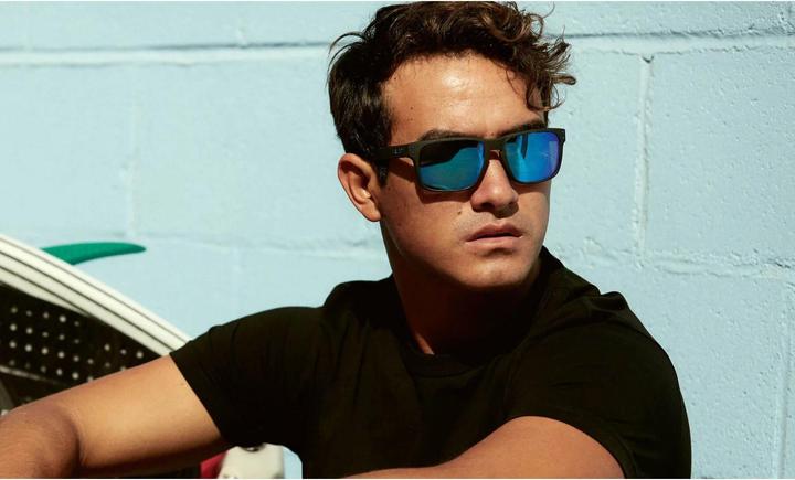 Actual product image Oakley Holbrook