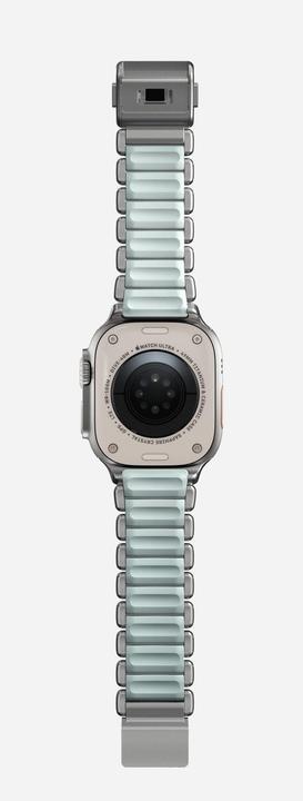 Produktbild Nomad Stratos Band Titanium Natural 49mm Icy Blue Glow (22 mm, FKM, Grad 4 Titan, Titan)