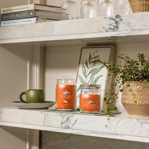 Actual product image Yankee Candle Pumpkin Cinnamon Swirl Signature Medium Jar scented candle (368 g)