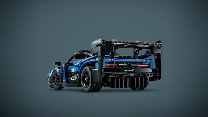 Actual product image LEGO McLaren Senna GTR (42123, LEGO Technic)