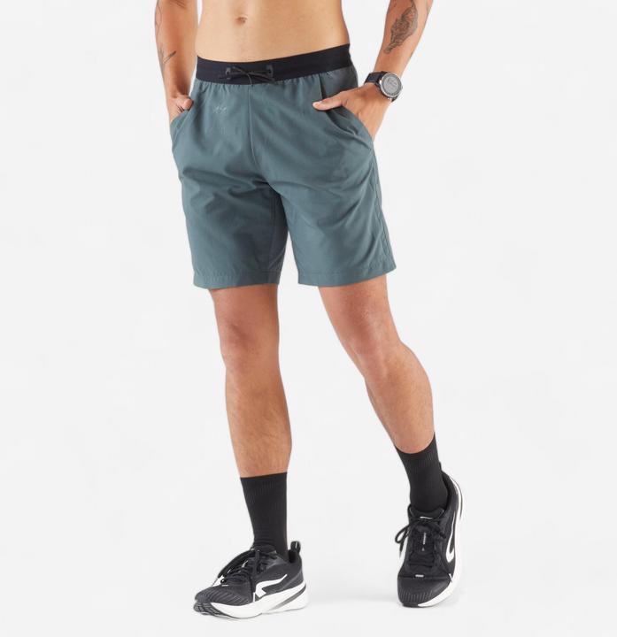 Kiprun Laufshorts Herren - Run 500 Dry dunkelgrün/grau (XXL)