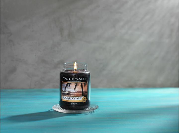 Actual product image Yankee Candle Black Coconut (411 g)