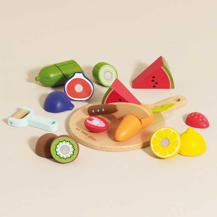 Actual product image Le Toy Van Schneidebrett mit Superfood / Chopping Board & Super Food