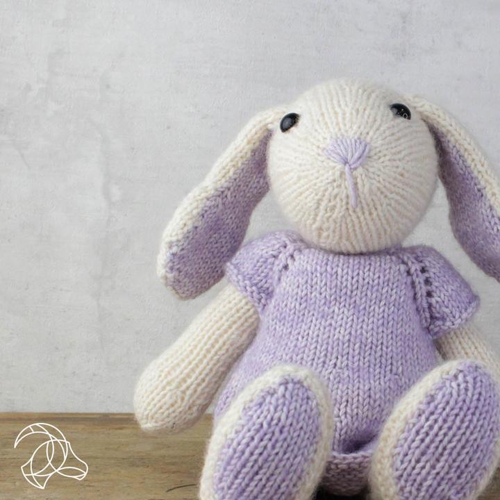 Actual product image Hardicraft Kloe bunny - knitting set