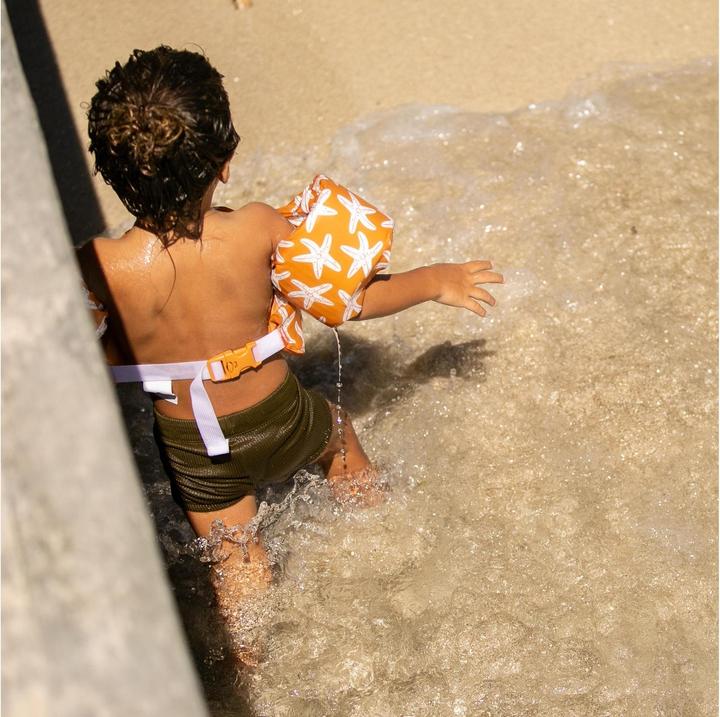 Actual product image Swim Essentials Puddle Jumper 26 years Whale