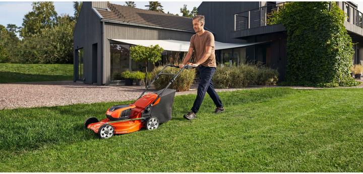 Produktbild Husqvarna LC 142iS (Akkubetrieb)