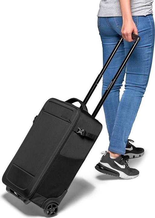 Actual product image Manfrotto is cassette plug 16P+PE male 16A 250V EPIC HA 16 SS 10530000 - 10530000 (Photo case, 19.50 l)