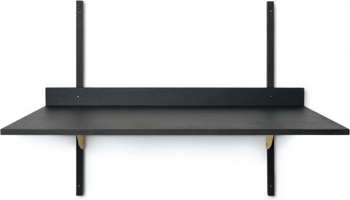 Placage frêne teinté noir avec âme en MDF. Les profilés : Frêne massif teinté noir. Supports de fixation : Laiton.