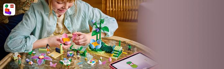 Produktbild LEGO Feentassen-Karussell mit Blumendeko (42702, LEGO Friends)