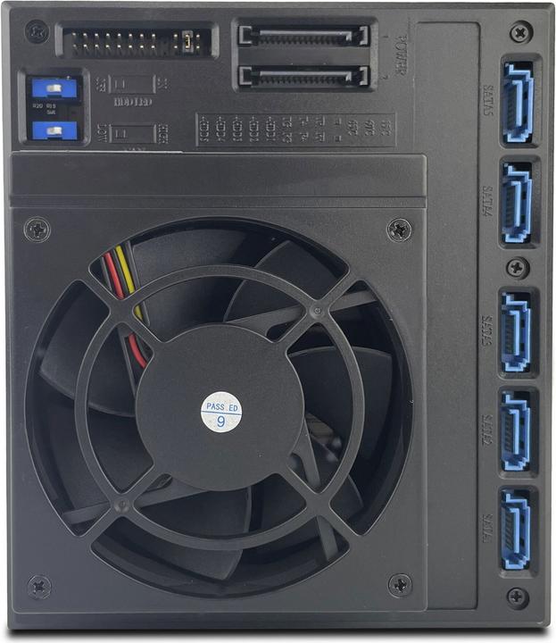 Actual product image Fantec BP-T3151-12G/6G SAS 12G+SATA 6G backplane for 5x 8.89/6.35cm 3.5inch/2.5inch HDD/SSD in 3x 13