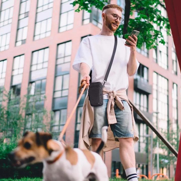 Produktbild Spigen KD400 Universal Cross Bag Klasden - Black