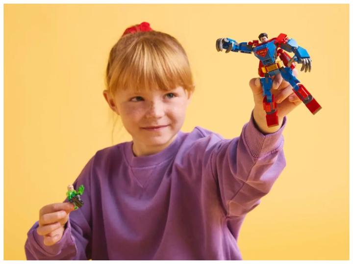 Actual product image LEGO Superman Mech vs. Lex Luthor (76302, LEGO DC)