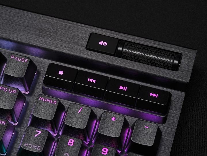 Actual product image Corsair K70 Pro (CH, Cable)