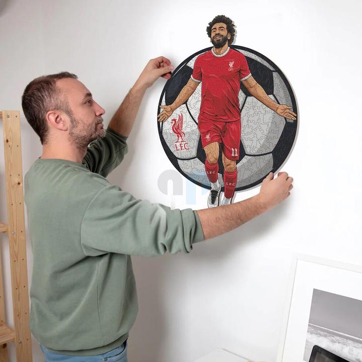 Produktbild Iconic Liverpool FC - Mo Salah - Holz Puzzle Grösse S (150 Teile) (150 Teile)