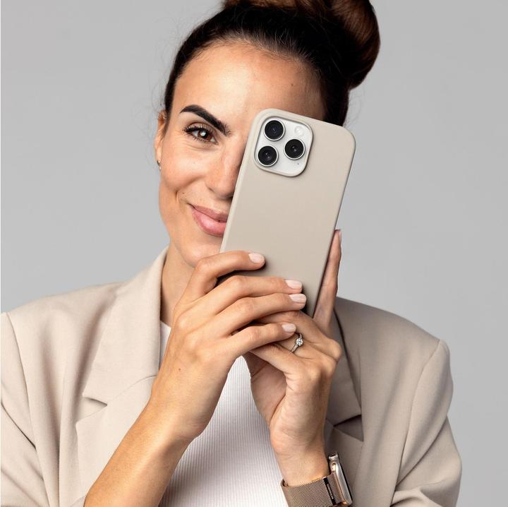 Actual product image Vonmählen Soft Silicone Case iPhone 16 Pro (Apple iPhone 16 Pro)
