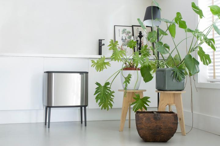 Produktbild Brabantia Mülleimer zur Trennung mit Knopf, silber (31 62 27) (34 l)