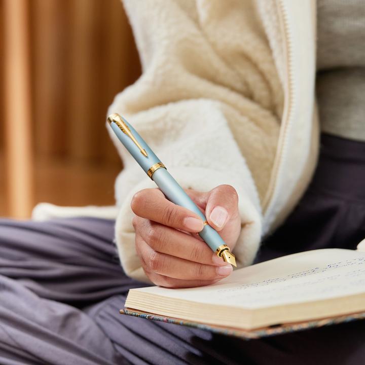 Image du produit Parker Pen Stylo Plume Parker IM Writing Rituals, corps vert avec dégradé, attributs dorés, stylo plume (Bleu, Or, Vert, 1x)